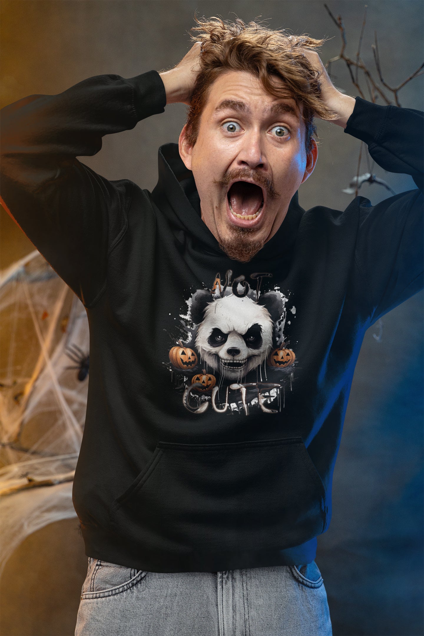 Stylischer Herren Hoodie mit Not Cute im düsteren Halloween-Design.