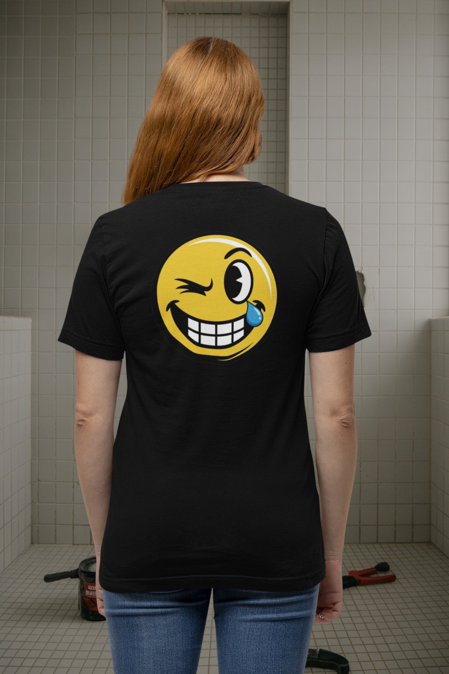 Funshirt mit Haltung – Wasserhahn & Smiley für Frauen