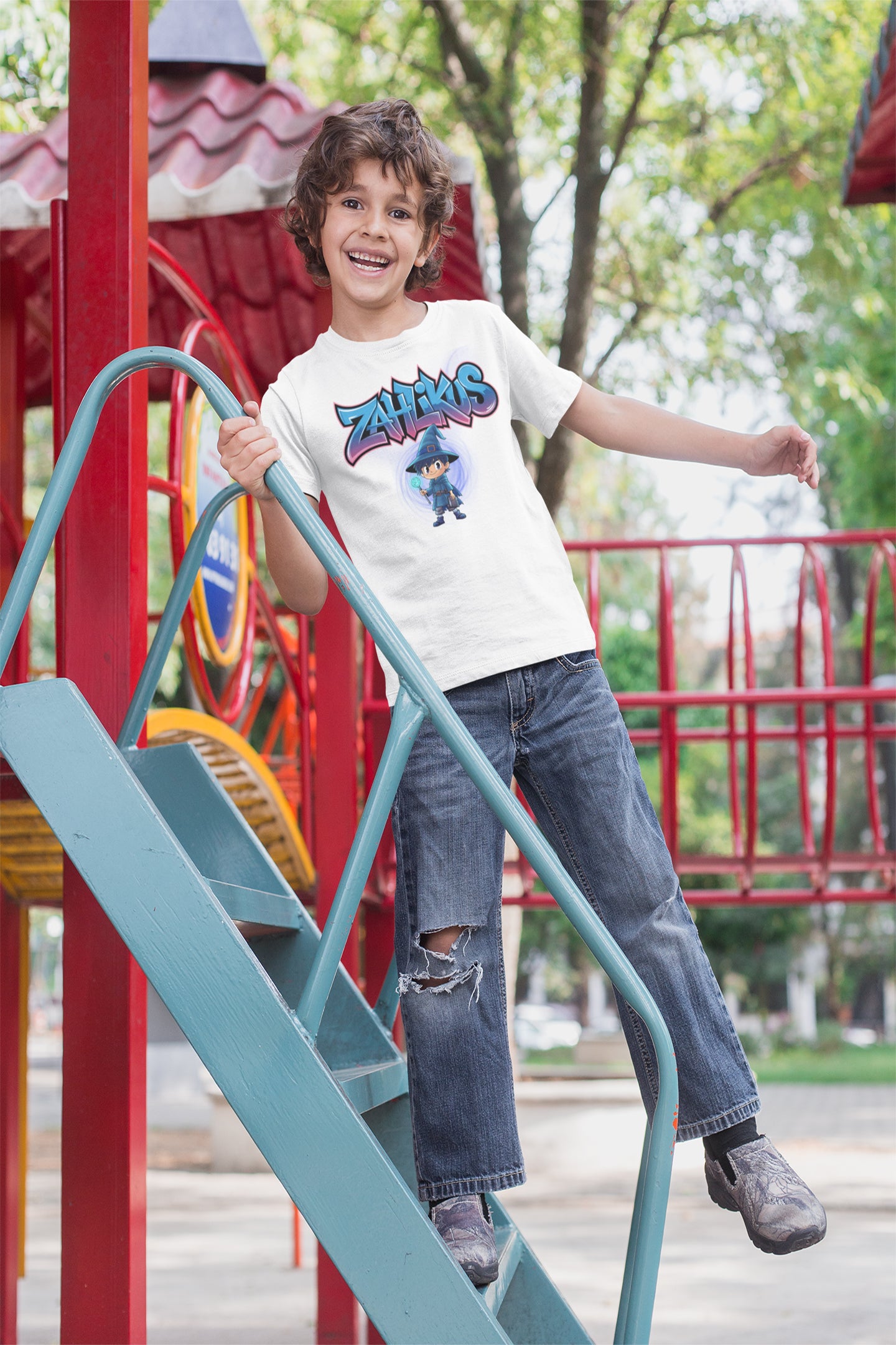 Magisches Kinder T-Shirt mit Zahlikus, dem kleinen Zauberer aus Zahlenzauber.